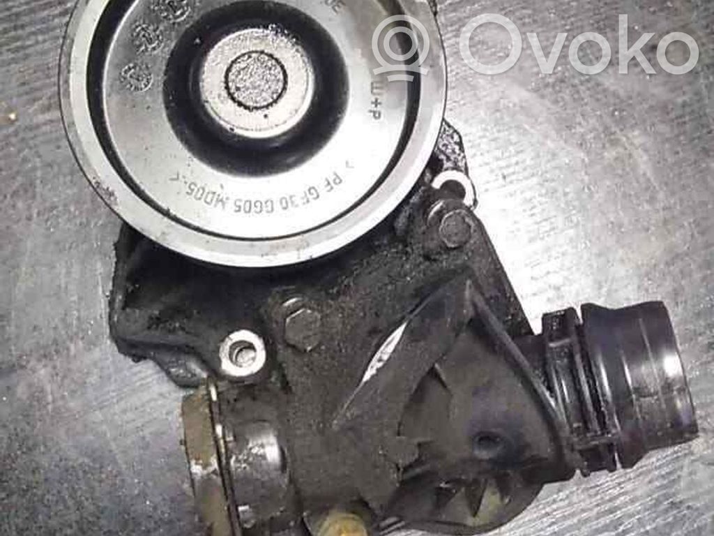 BMW 5 E60 E61 Vesipumppu 