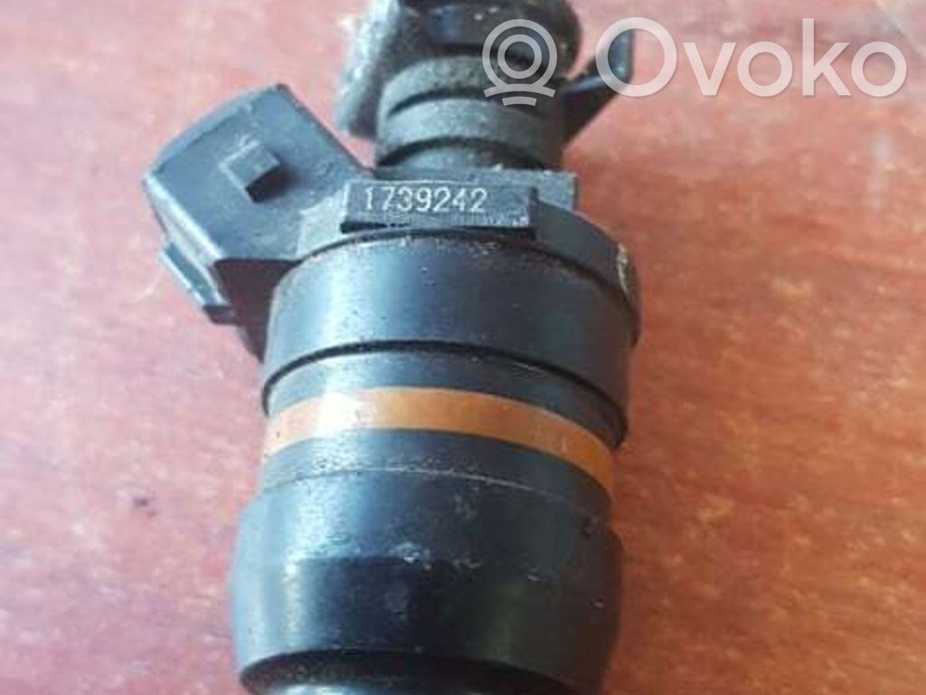 BMW 3 E36 Fuel injector 