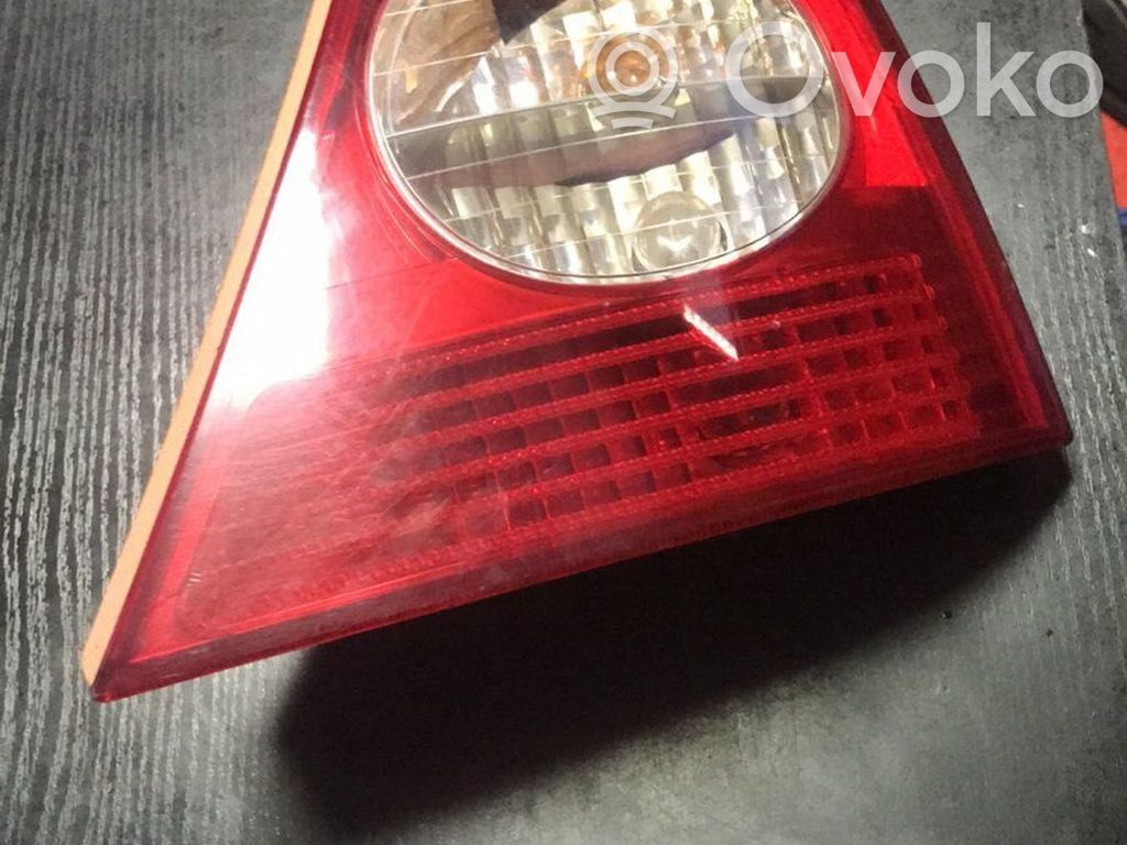 Renault Clio II Aizmugurējais lukturis virsbūvē 