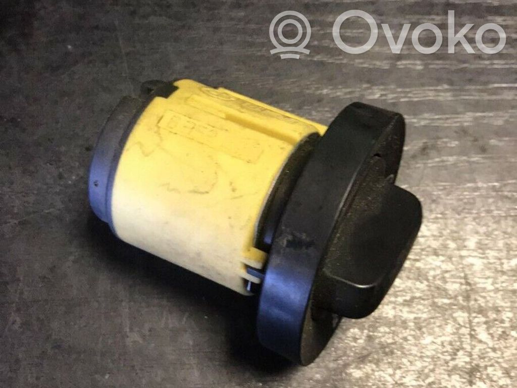 BMW 7 E38 Fog light switch 