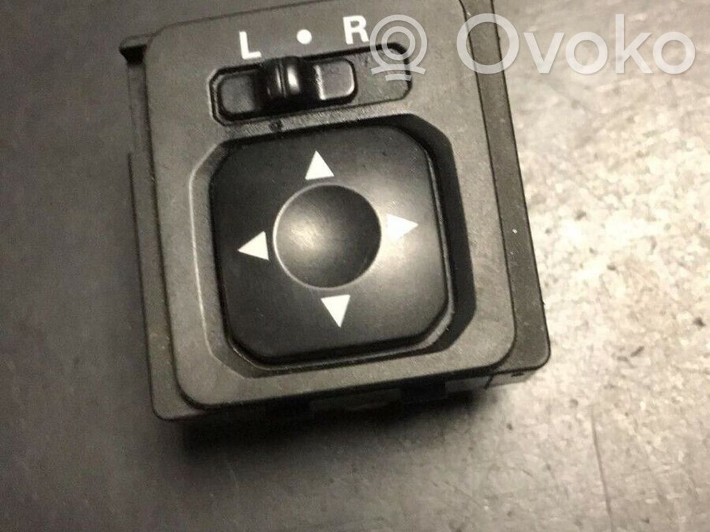 Mitsubishi Outlander Wing mirror switch 
