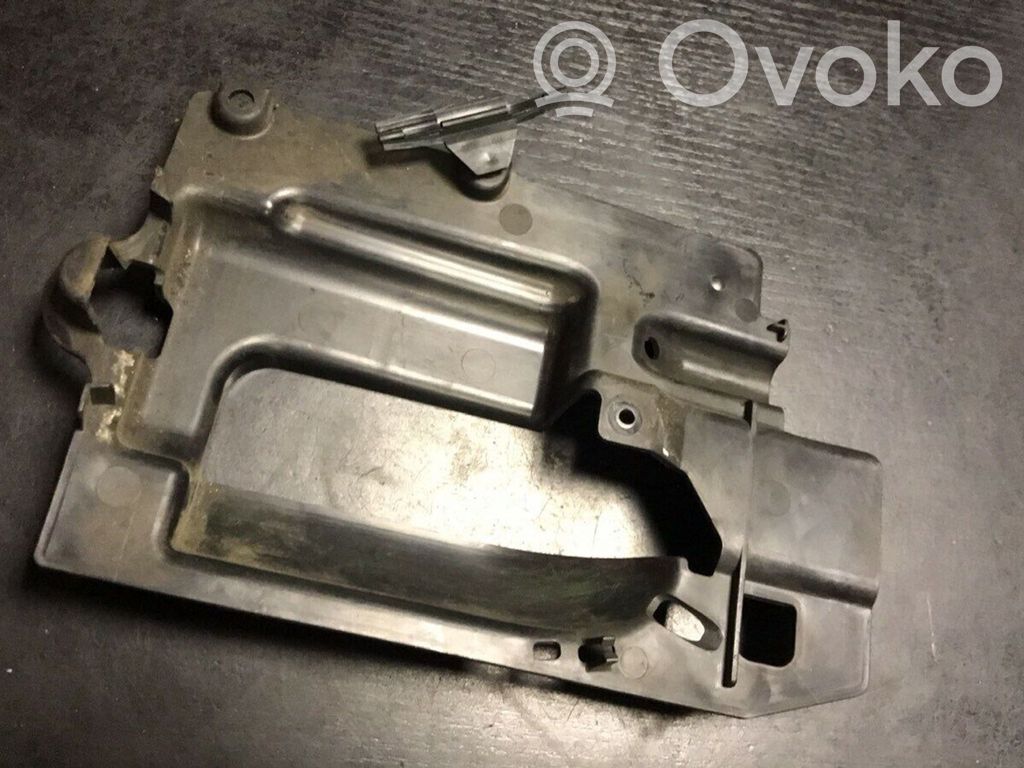 Ford Mondeo Mk III Kita salono detalė 