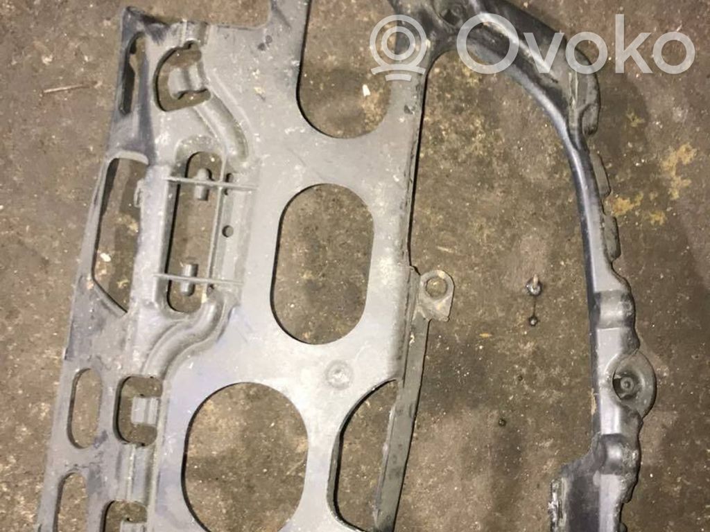 BMW 5 E60 E61 Soporte del parachoques delantero 