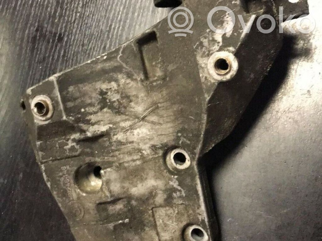 Engine mounting bracket   2246146