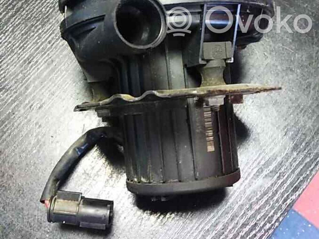 BMW 5 E60 E61 Secondary air pump 