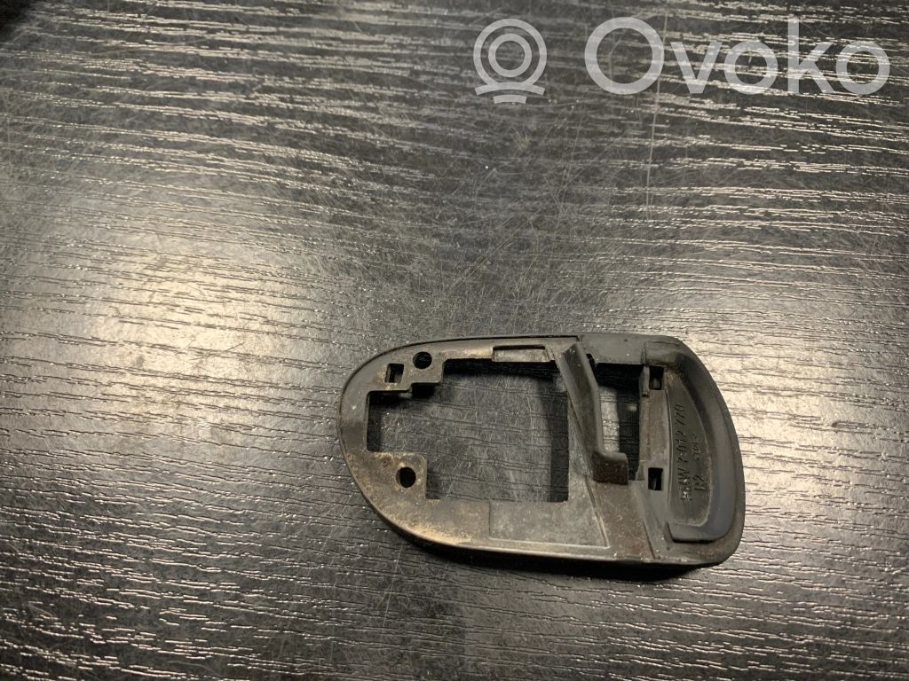 Tapa manecilla puerta delantera   7012770