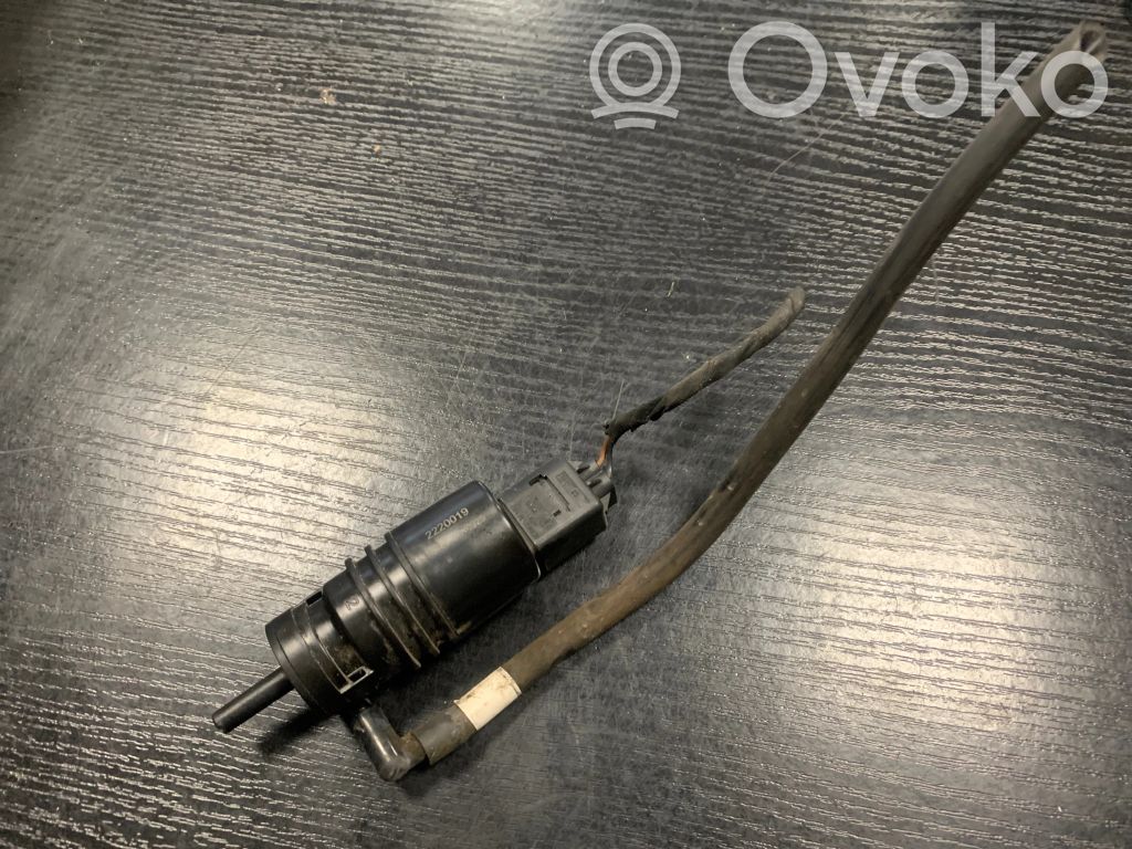 BMW 5 E60 E61 Windscreen/windshield washer pump 