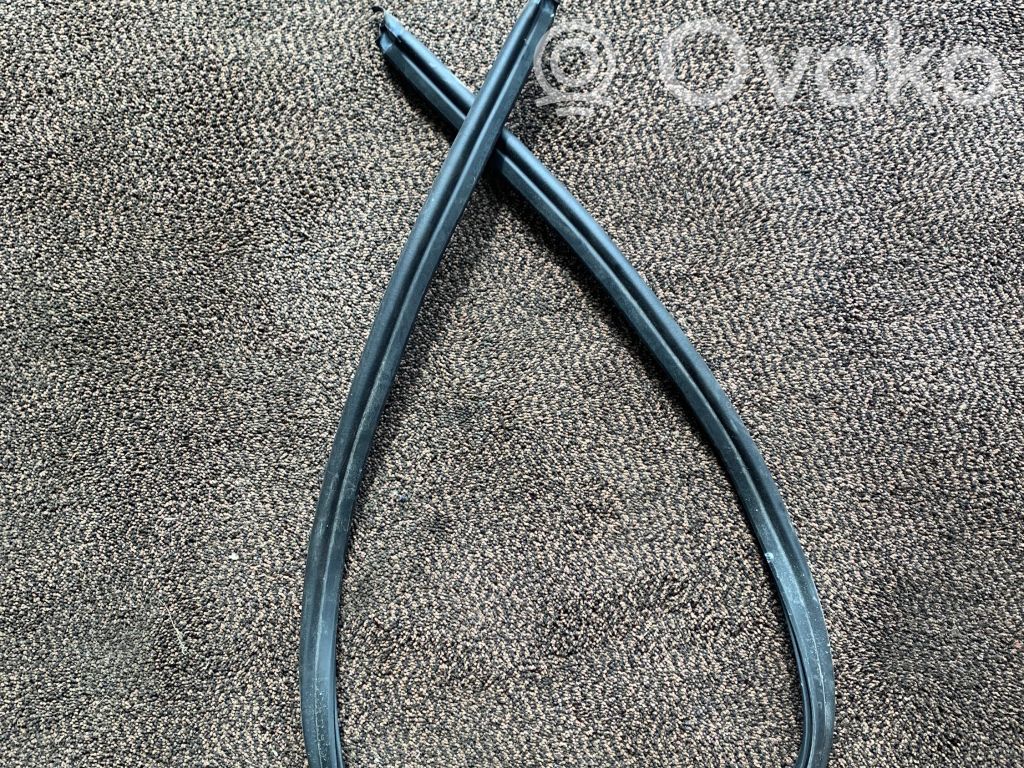 Moottoritilan kumitiiviste   8240742