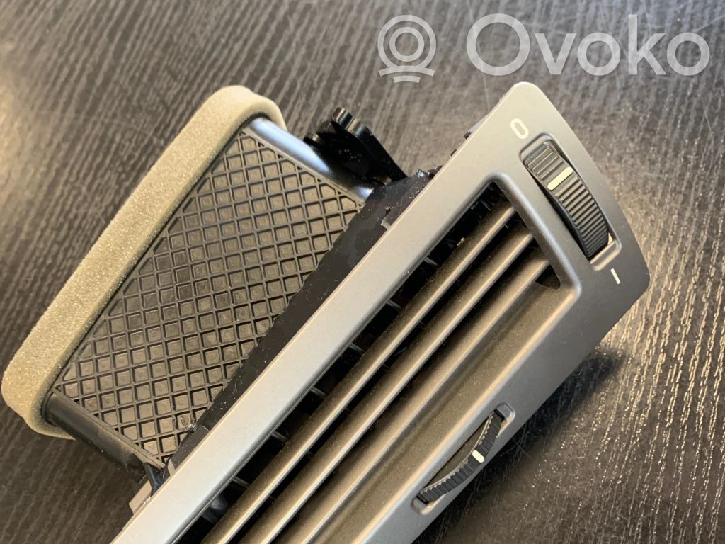 BMW 7 E65 E66 Šoninės oro grotelės 