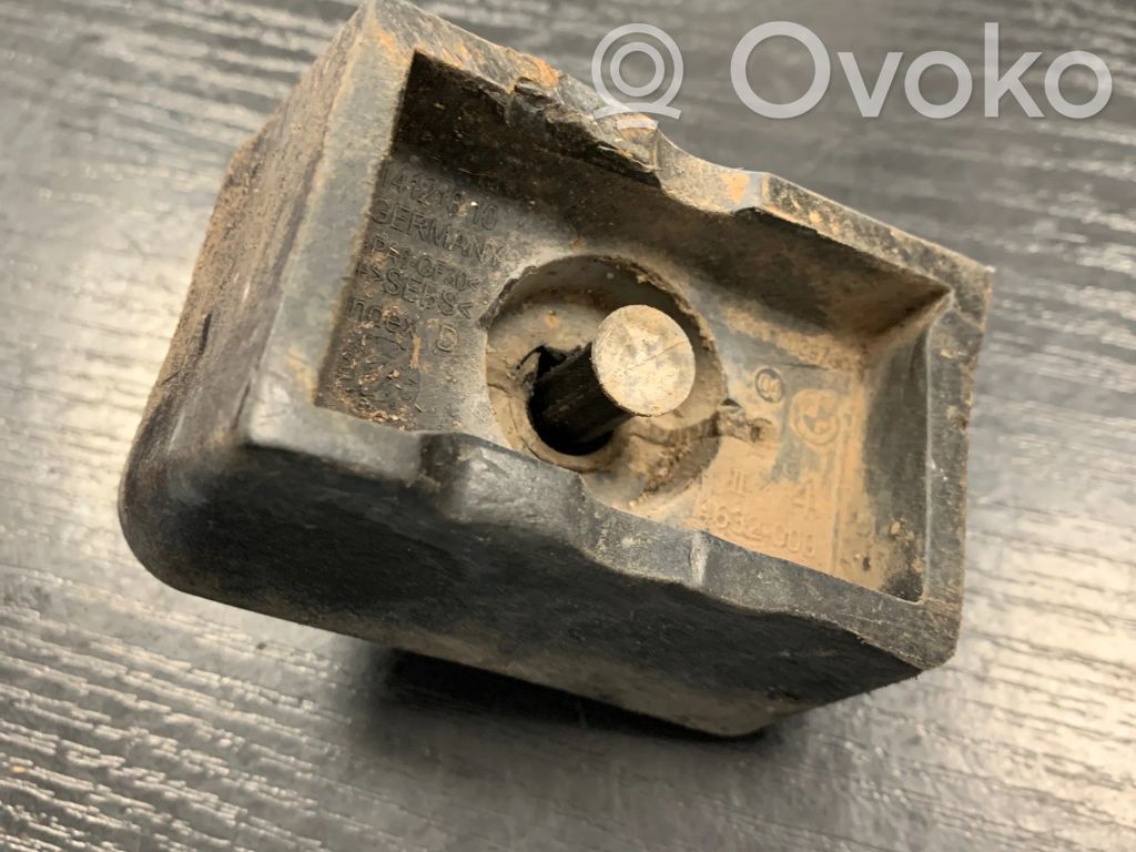 BMW 7 E65 E66 Jacking socket point 