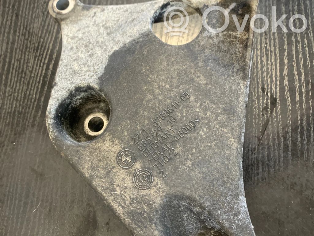 BMW 1 F20 F21 Engine mounting bracket 