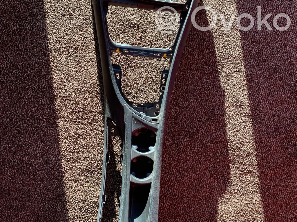 BMW 1 E81 E87 Console centrale 