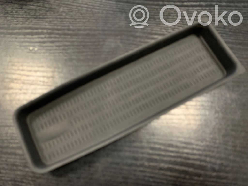 Central console drawer/shelf pad   7118064