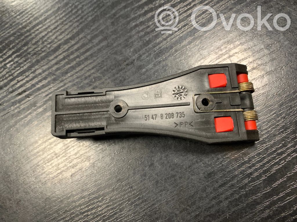 Other trunk/boot trim element   8208735