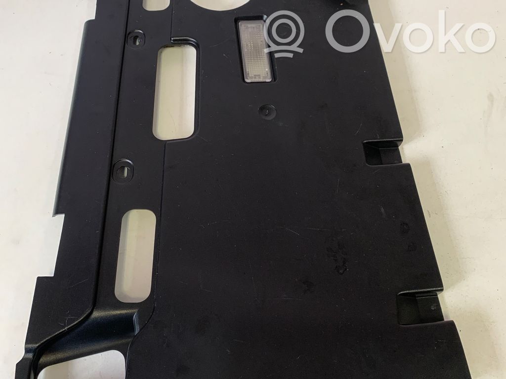BMW 7 E65 E66 Kojelaudan alempi verhoilu 