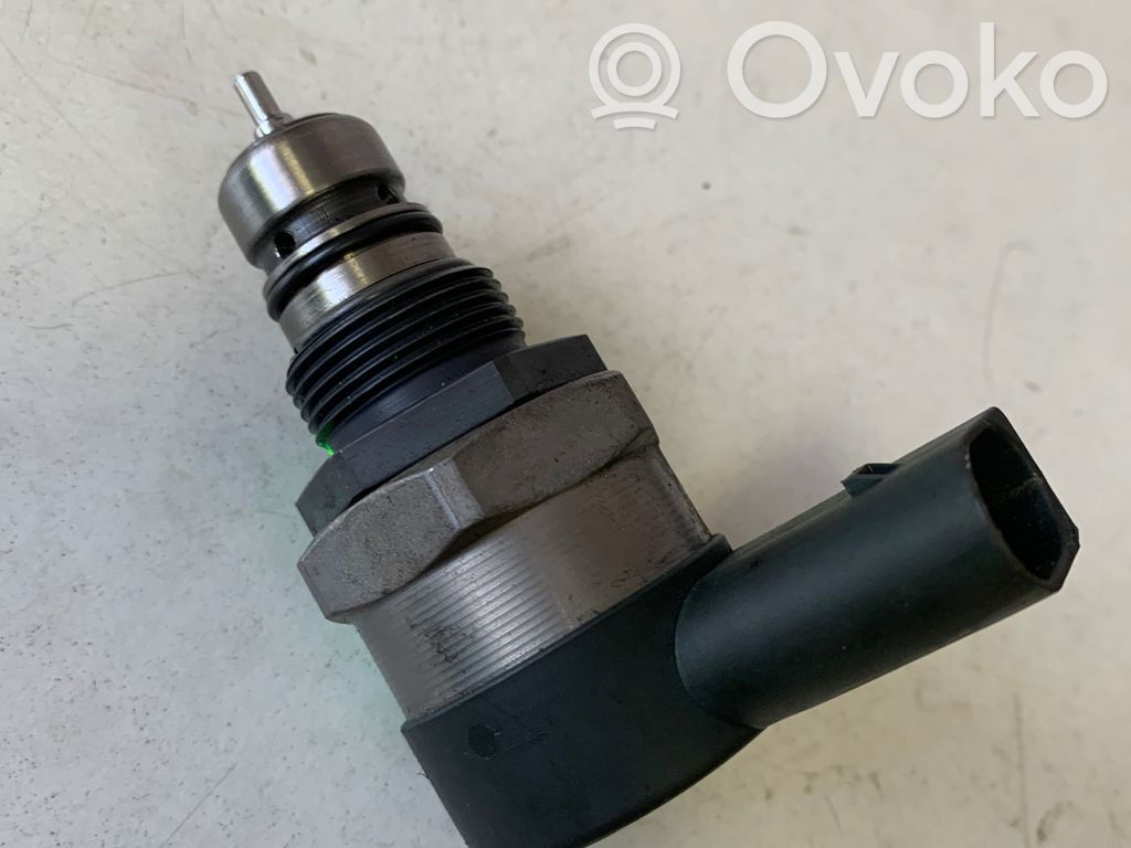 BMW 5 E60 E61 Capteur de pression de carburant 