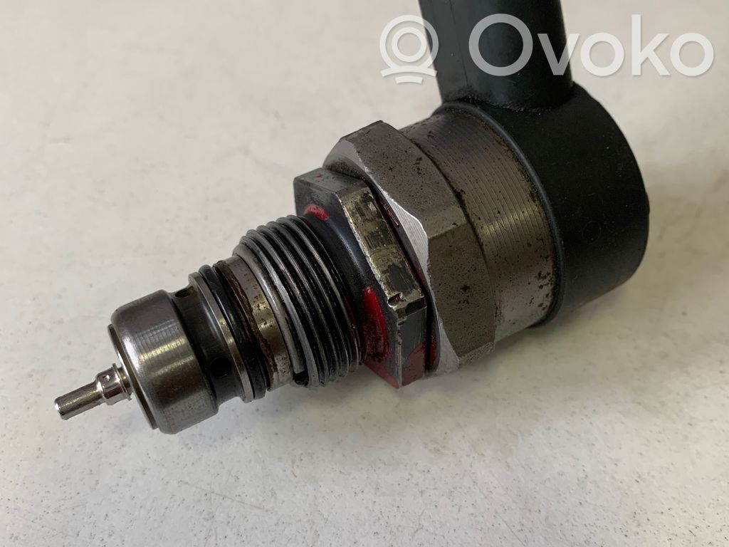 Audi A6 S6 C6 4F Sensor de presión de combustible 