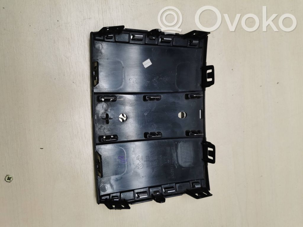 BMW X1 U11 Front grill 