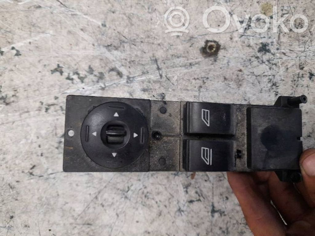 Ford Focus C-MAX Electric window control switch 