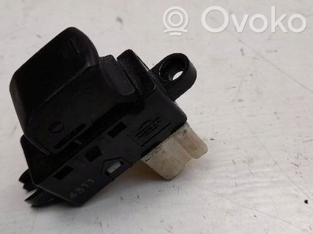 Nissan Micra Quarter vent window switch 