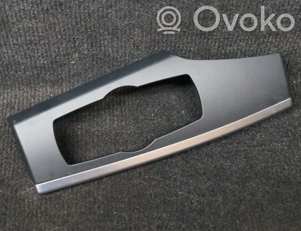 BMW X3 F25 Panelės apdaila 