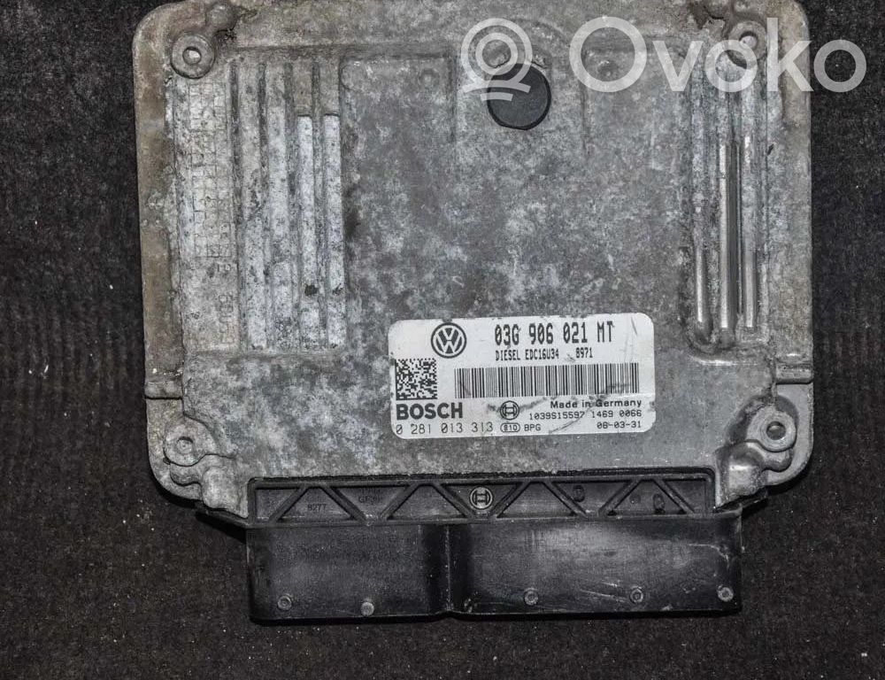 Volkswagen PASSAT B6 Engine control unit/module 
