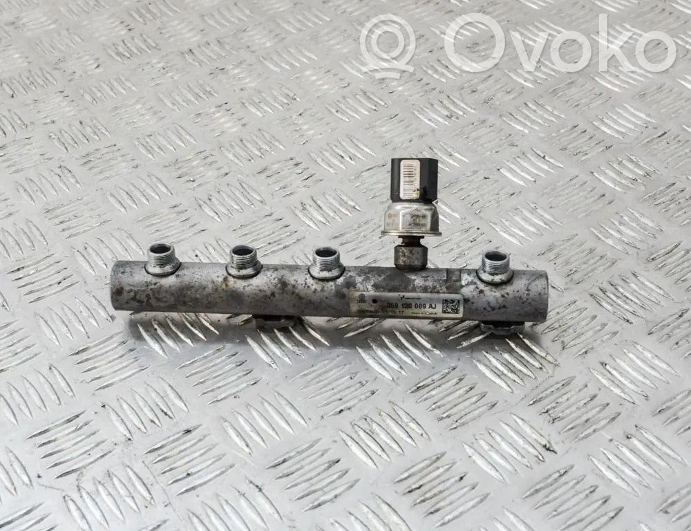 Audi A4 S4 B8 8K Degvielas maģistrālā caurule 