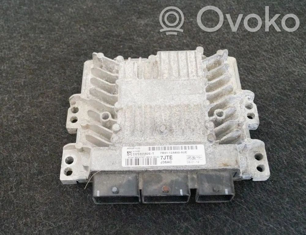 Ford C-MAX I Engine control unit/module 