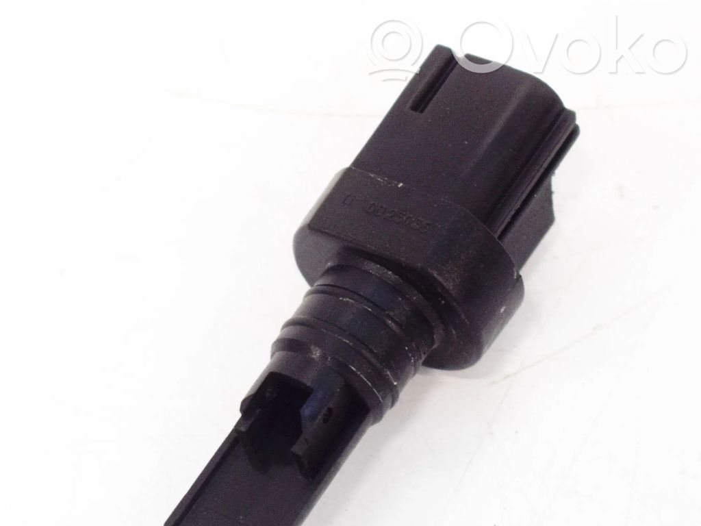Sensor de nivel del líquido limpiaparabrisas   0023935