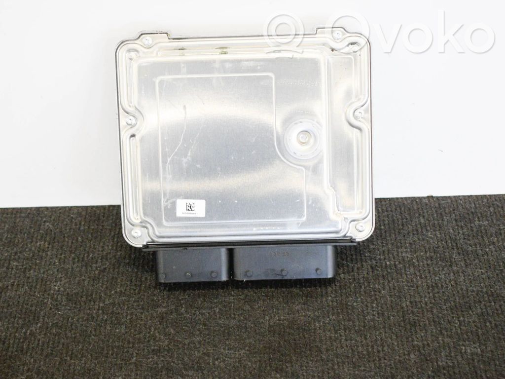 BMW 4 F32 F33 Dzinēja vadības bloks 