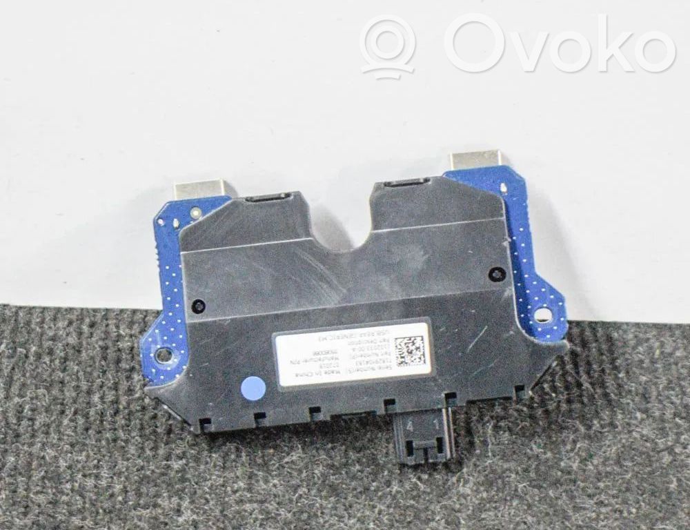 Tesla Model 3 USB interface control unit module 