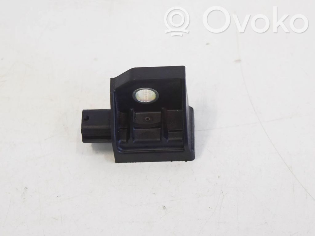 Mitsubishi L200 Airbagsensor Crashsensor Drucksensor 