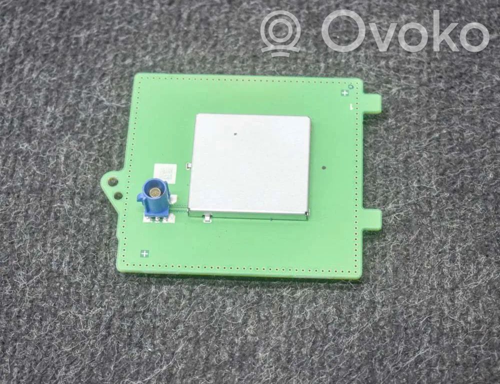 GPS-pystyantenni   107973400B,C8092914