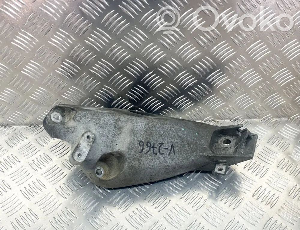 BMW X5 E70 Engine mounting bracket 