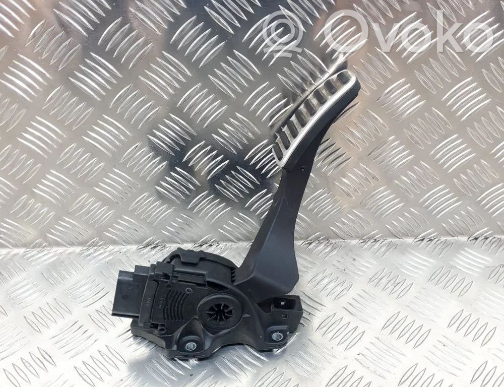 Volvo V60 Accelerator throttle pedal 