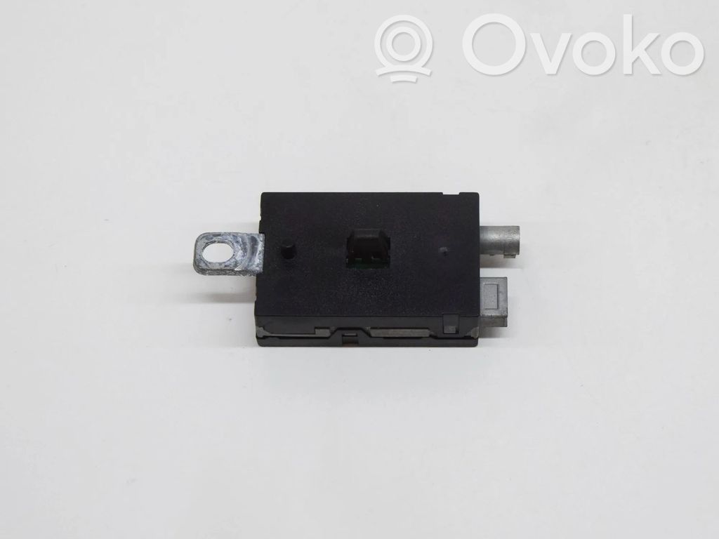 Antenos stiprintuvas   P30761696,7CP118C847CA