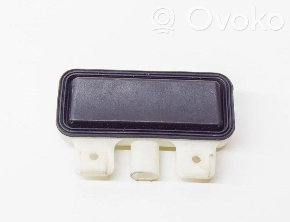 BMW 6 G32 Gran Turismo Tailgate/boot open switch button 