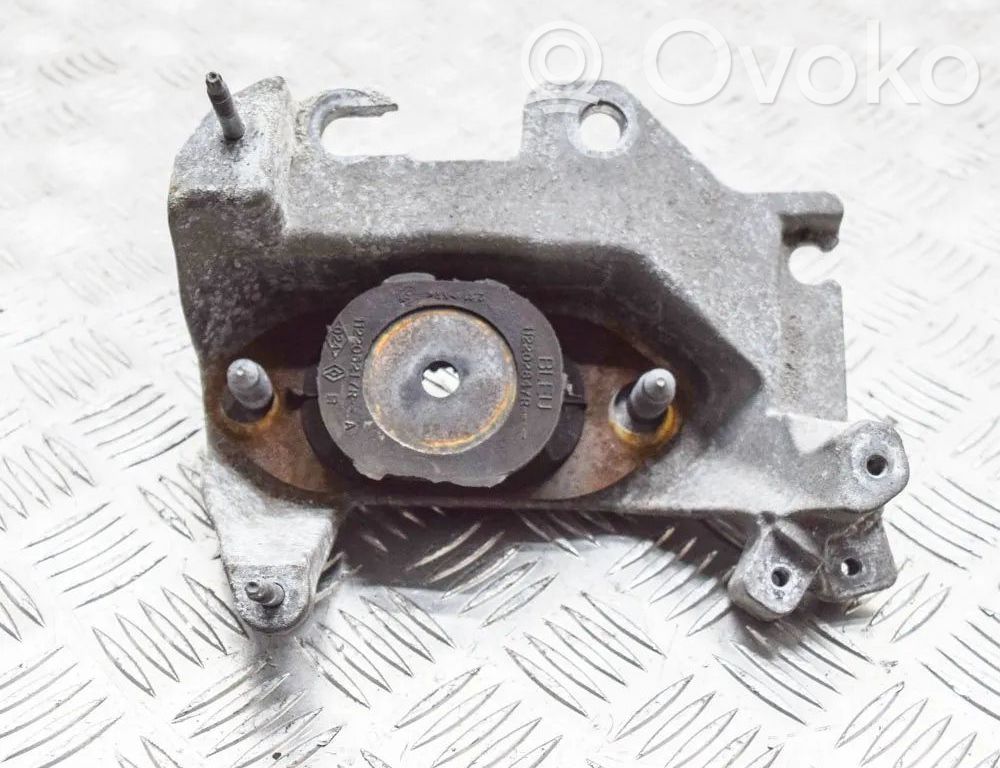 Renault Zoe Engine mount bracket 