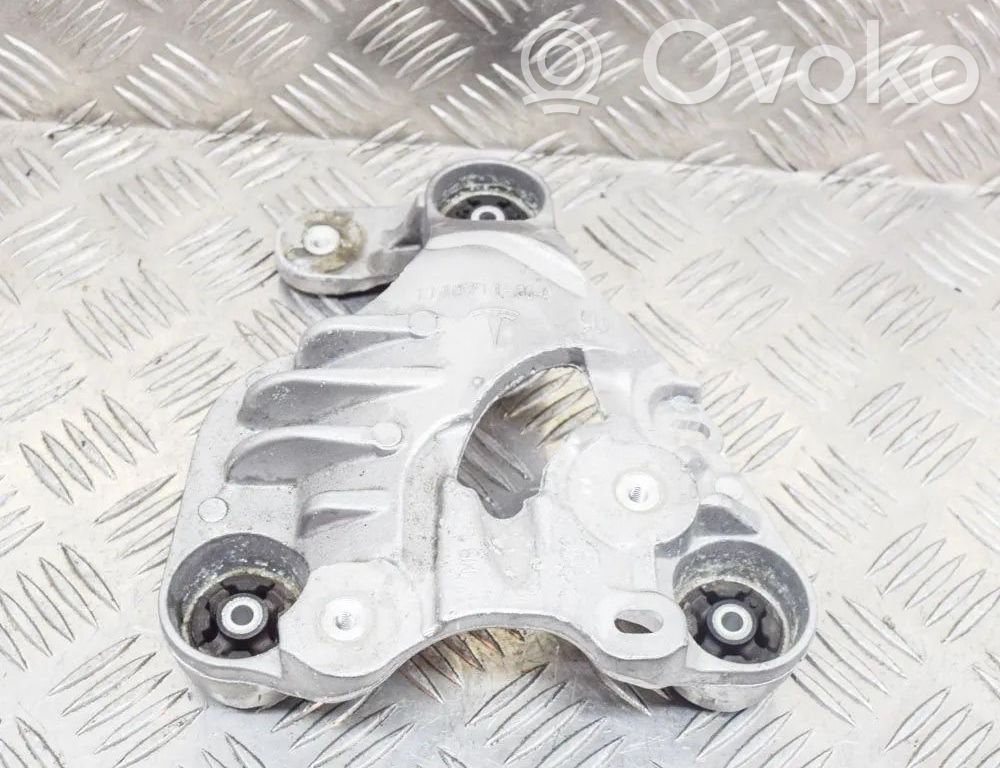 Tesla Model 3 Support de compresseur de clim 