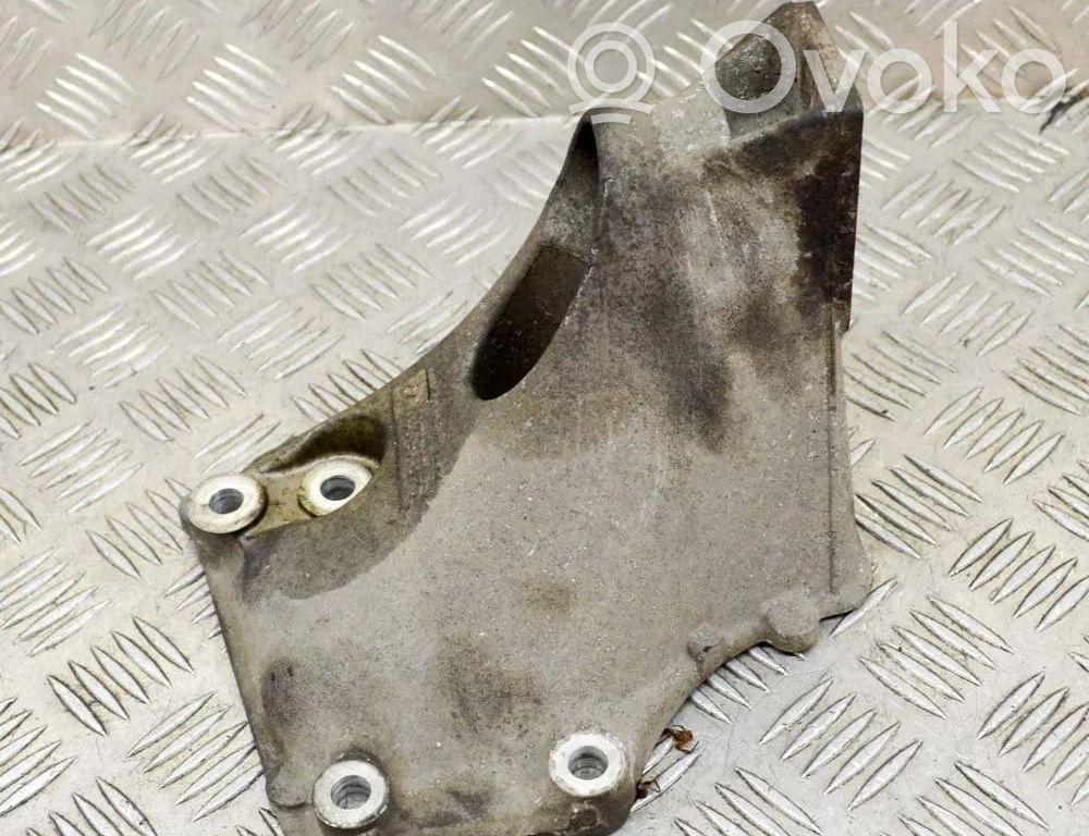 Łapa / Mocowanie silnika   94811521123,9481152113R,9481152113R
