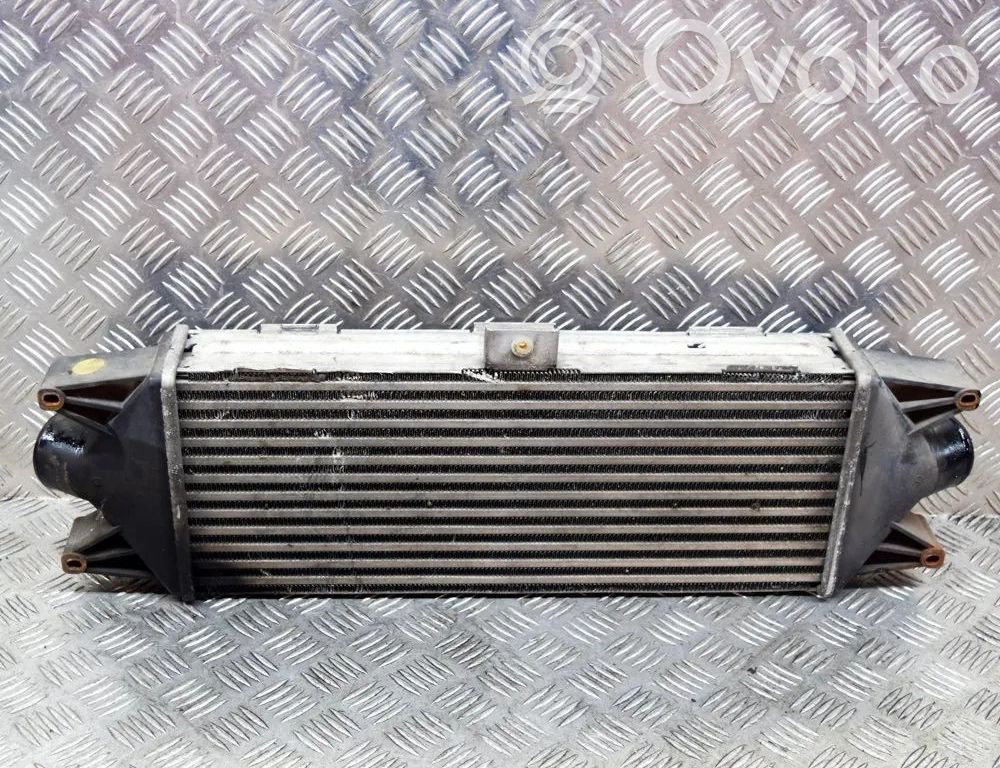 Iveco Daily 4th gen Interkūlerio radiatorius 