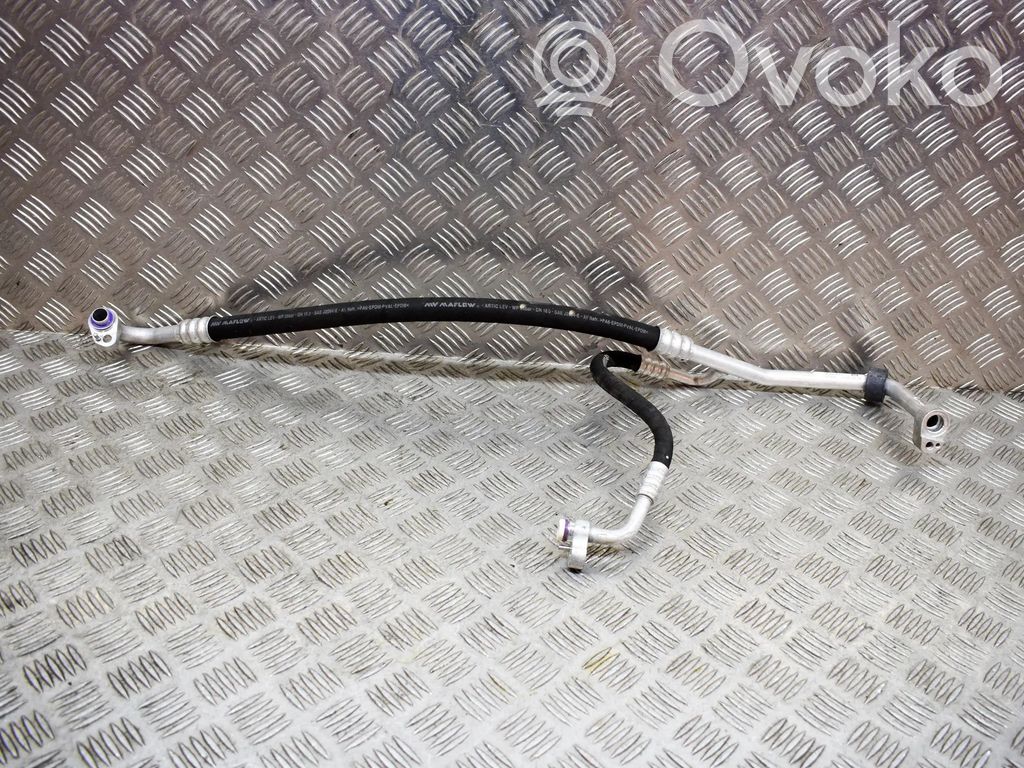 BMW i3 Ilmastointilaitteen putki (A/C) 