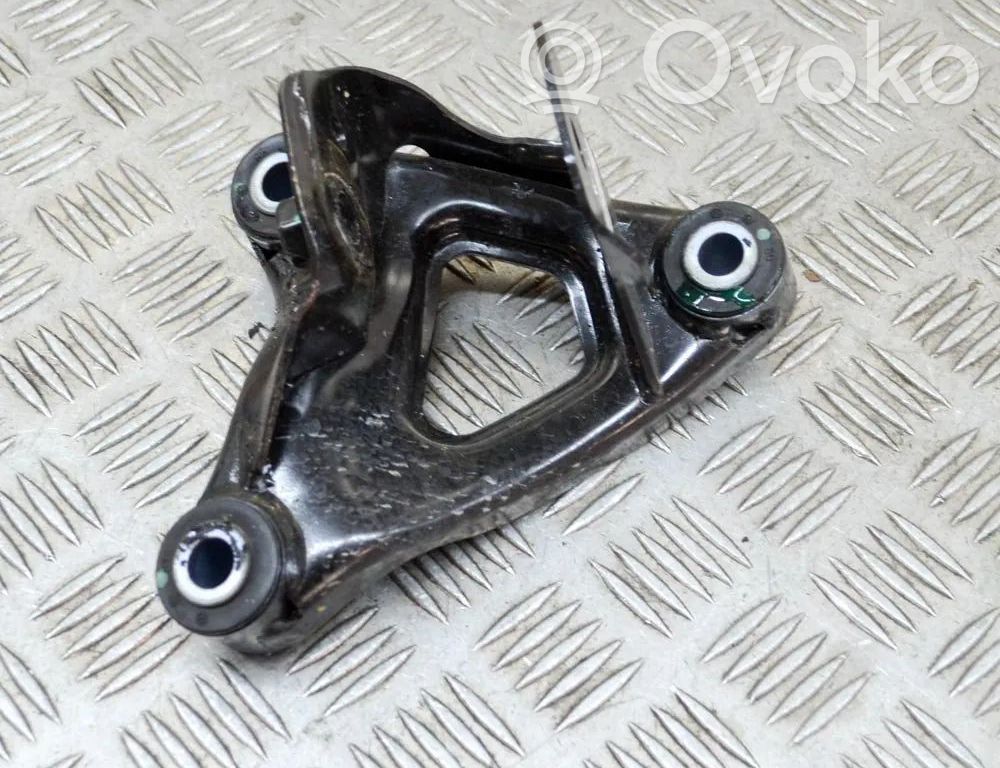 Tesla Model 3 Engine mounting bracket 