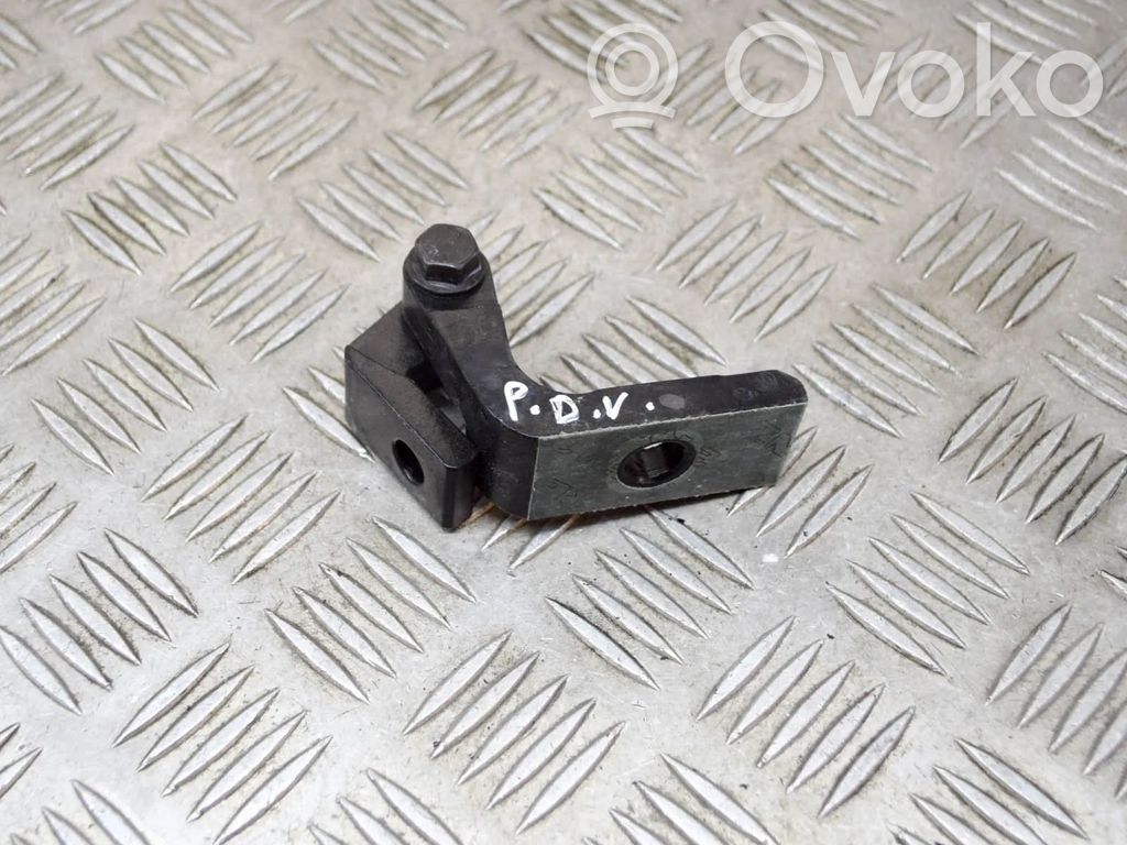 BMW i3 Front door upper hinge 