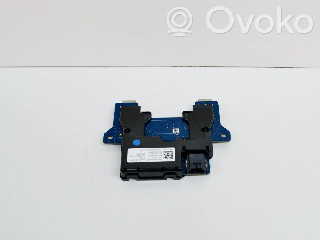 Tesla Model 3 AUX in-socket connector 