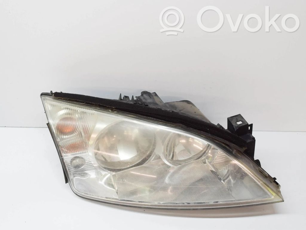 Ford Mondeo Mk III Faro/fanale