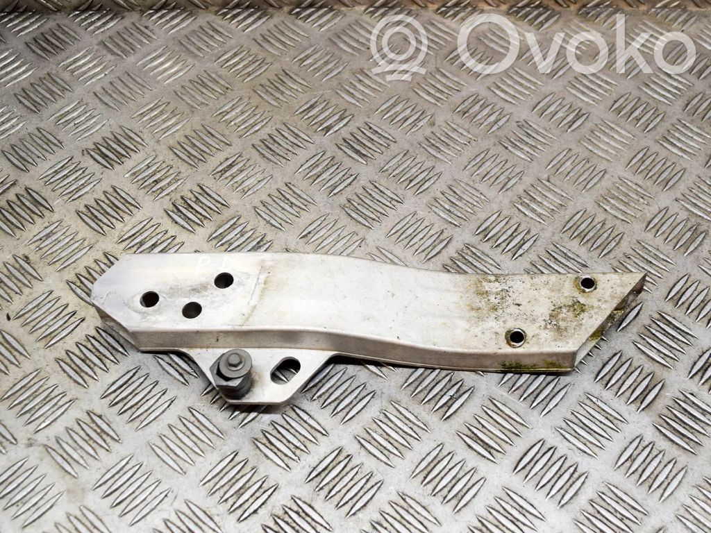 Mercedes-Benz E W213 Staffa del pannello di supporto del radiatore