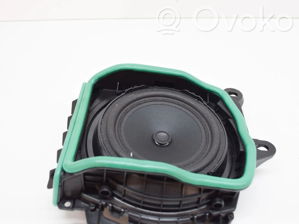 BMW 3 G20 G21 Subwoofer 