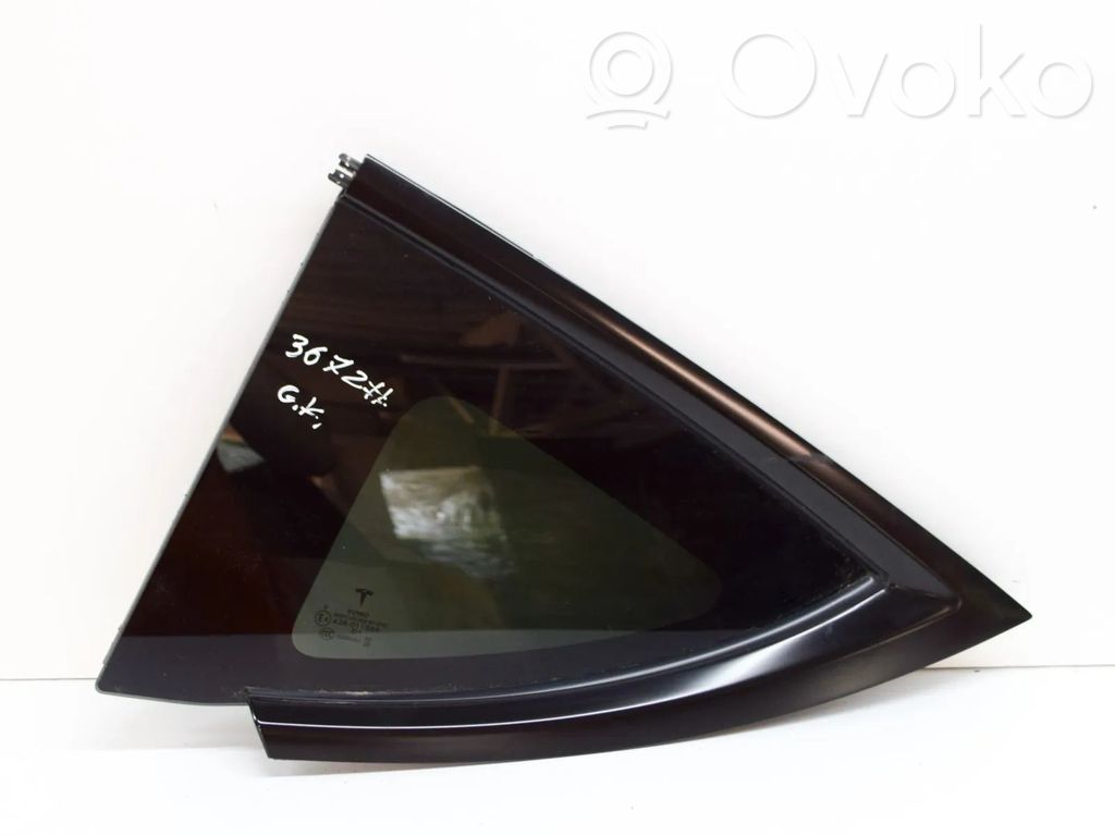 Tesla Model Y Rear side window 