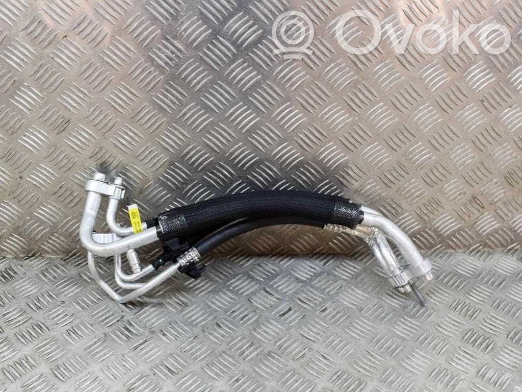 Tesla Model Y Ilmastointilaitteen putki (A/C) 